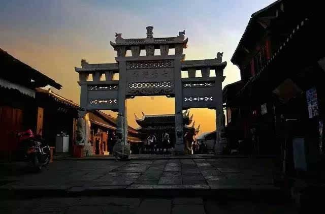 中美利好、红海难平，“供需双击”下油价大涨